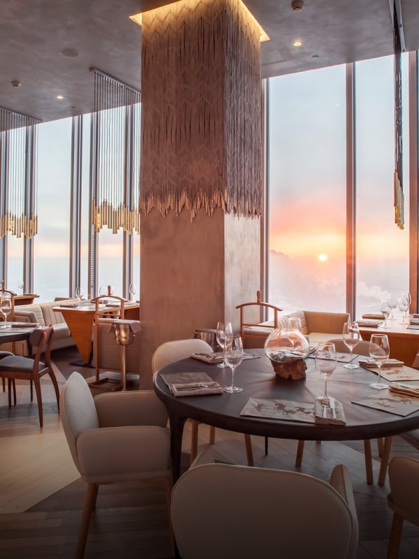 DINNER WITH A VIEW OVER MOSCOW AT 354 EXCLUSIVE HEIGHT, RUSKI AND SIXTY